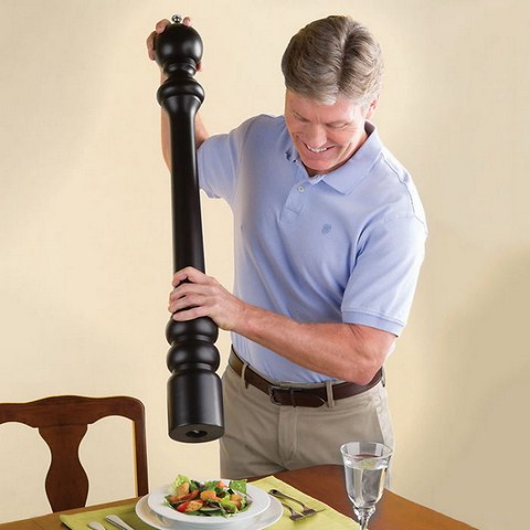 The-Ultimate-Pepper-Mill  700 Copy