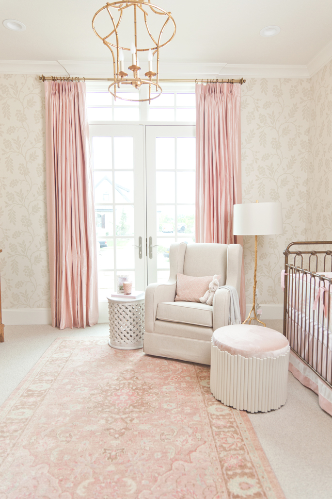 soft-pink-baby-girl-nursery-ideas