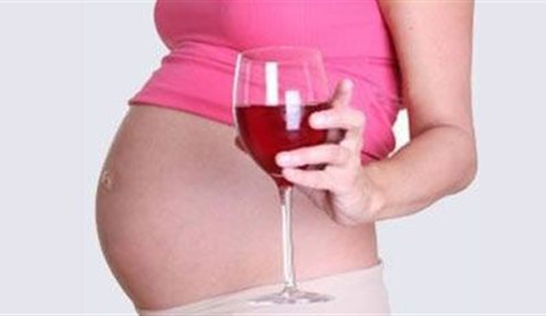 Αλκοόλ και εγκυμοσύνη.... Ενα αταίριαστο δίδυμο