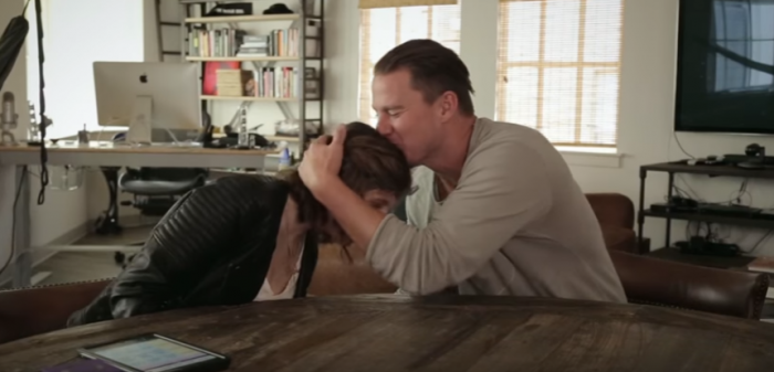 Ο Channing Tatum δίνει συνέντυξη σε παρουσιάστρια με αυτισμό
