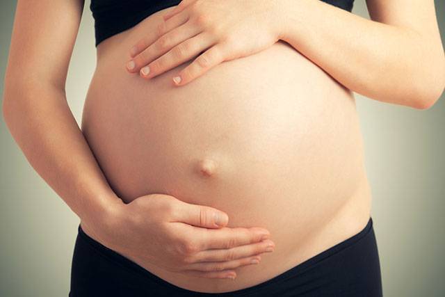 Πώς η εγκυμοσύνη αλλάζει τον ομφαλό σας