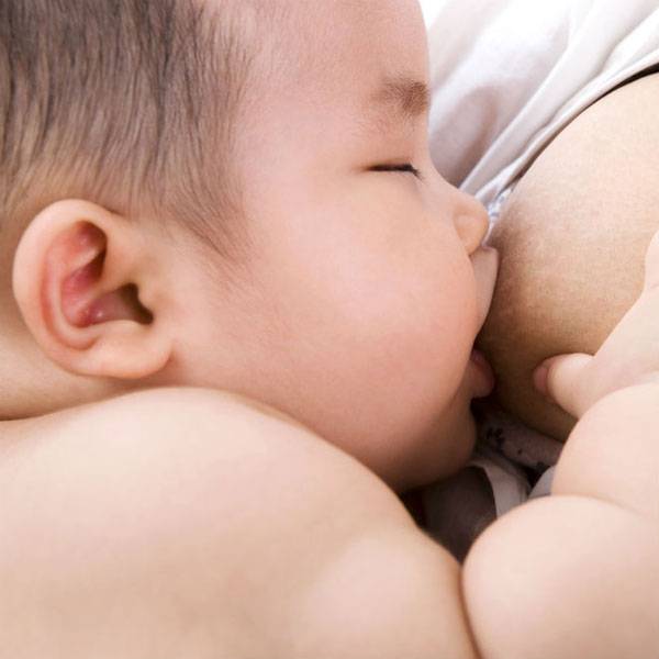Απογαλακτισμός: Ανακούφιση του μαστού για τη μητέρα