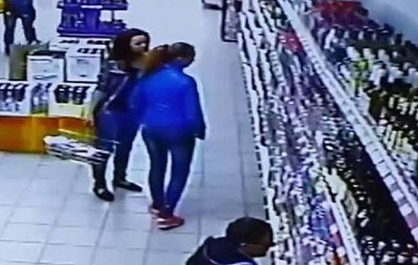 Βάρη: Ρομά προσπάθησαν να απαγάγουν 3χρονο μέσα σε σούπερ μάρκετ (video)
