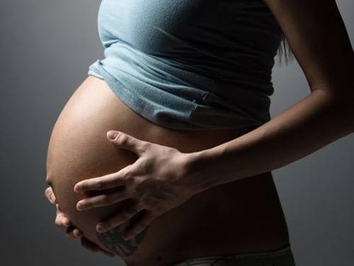 Η παχυσαρκία του παιδιού εξαρτάται και από τα κιλά της μητέρας στην εγκυμοσύνη