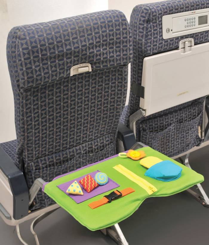 Παιδιά στο αεροπλάνο: δραστηριότητες για να απασχοληθούν καθ’ όλη την διάρκεια του ταξιδιού