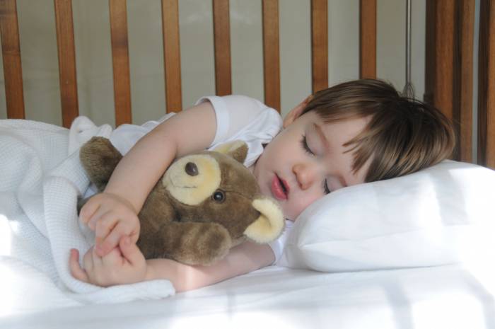 Μάθετε στα παιδιά να αγαπούν τον ύπνο