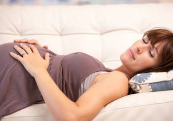 Πώς να αποφύγετε την καούρα στη διάρκεια της εγκυμοσύνης