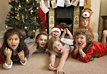 Χριστουγεννιάτικες επισκέψεις και σπίτι γεμάτο παιδιά