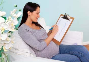 Διαλέγοντας όνομα για το μωράκι σας, πριν ακόμη είστε σίγουρη για την εγκυμοσύνη σας!