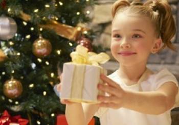 8 τρόποι για να περάσουν μαγικά Χριστούγεννα τα παιδιά σας